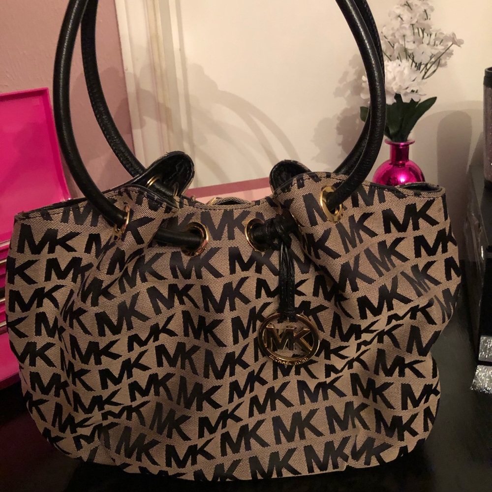 MK purse